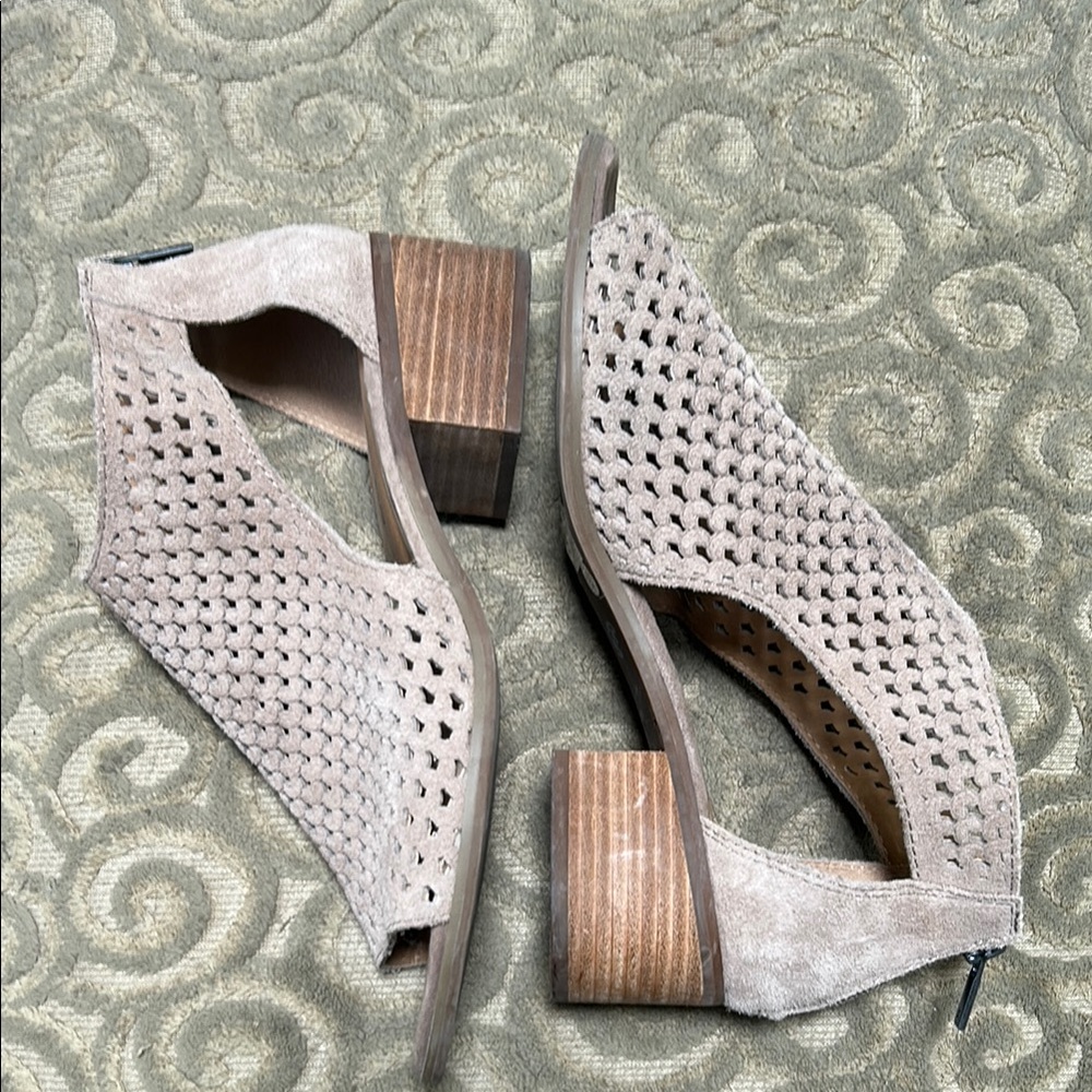 Lucky Brand Tan Mules with Perforated Design